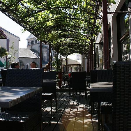 Hotel Restaurant Cousseau بارينتس إن بورن المظهر الخارجي الصورة