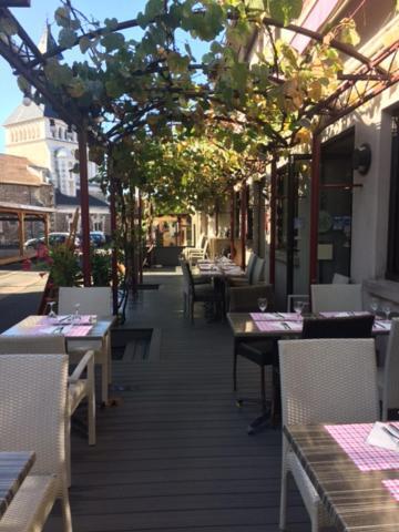 Hotel Restaurant Cousseau بارينتس إن بورن المظهر الخارجي الصورة