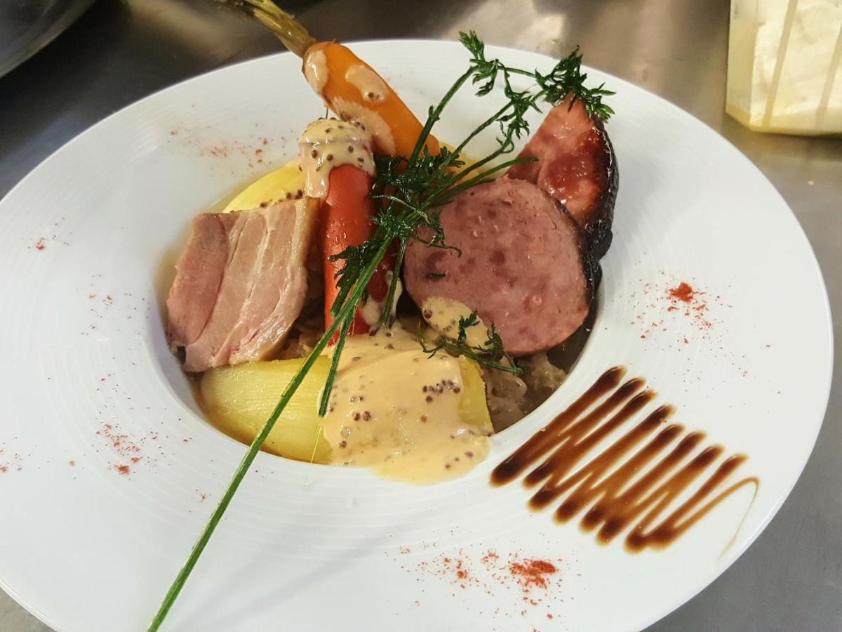 Hotel Restaurant Cousseau بارينتس إن بورن المظهر الخارجي الصورة